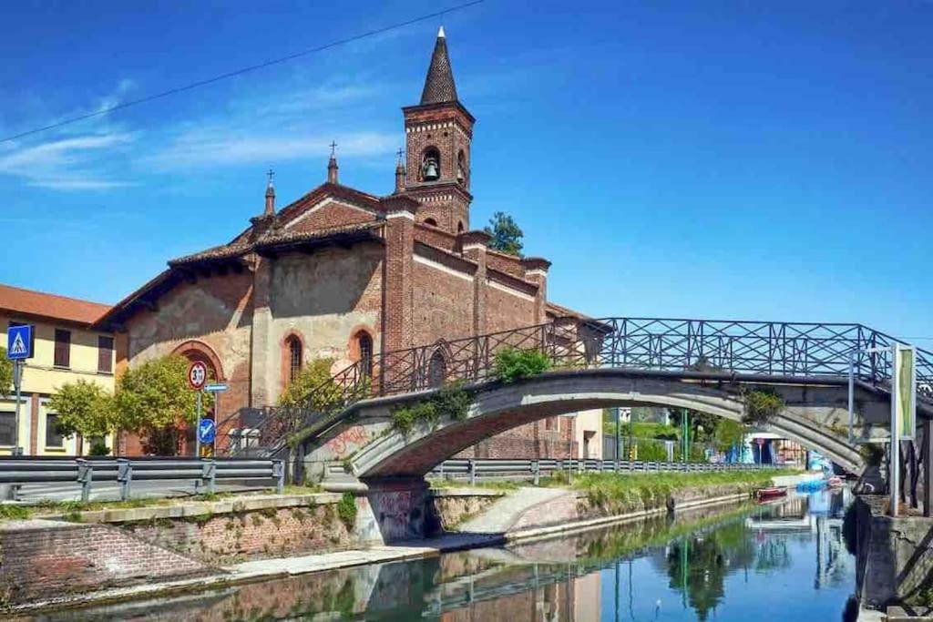 Lovely Apartment Navigli Милано Екстериор снимка
