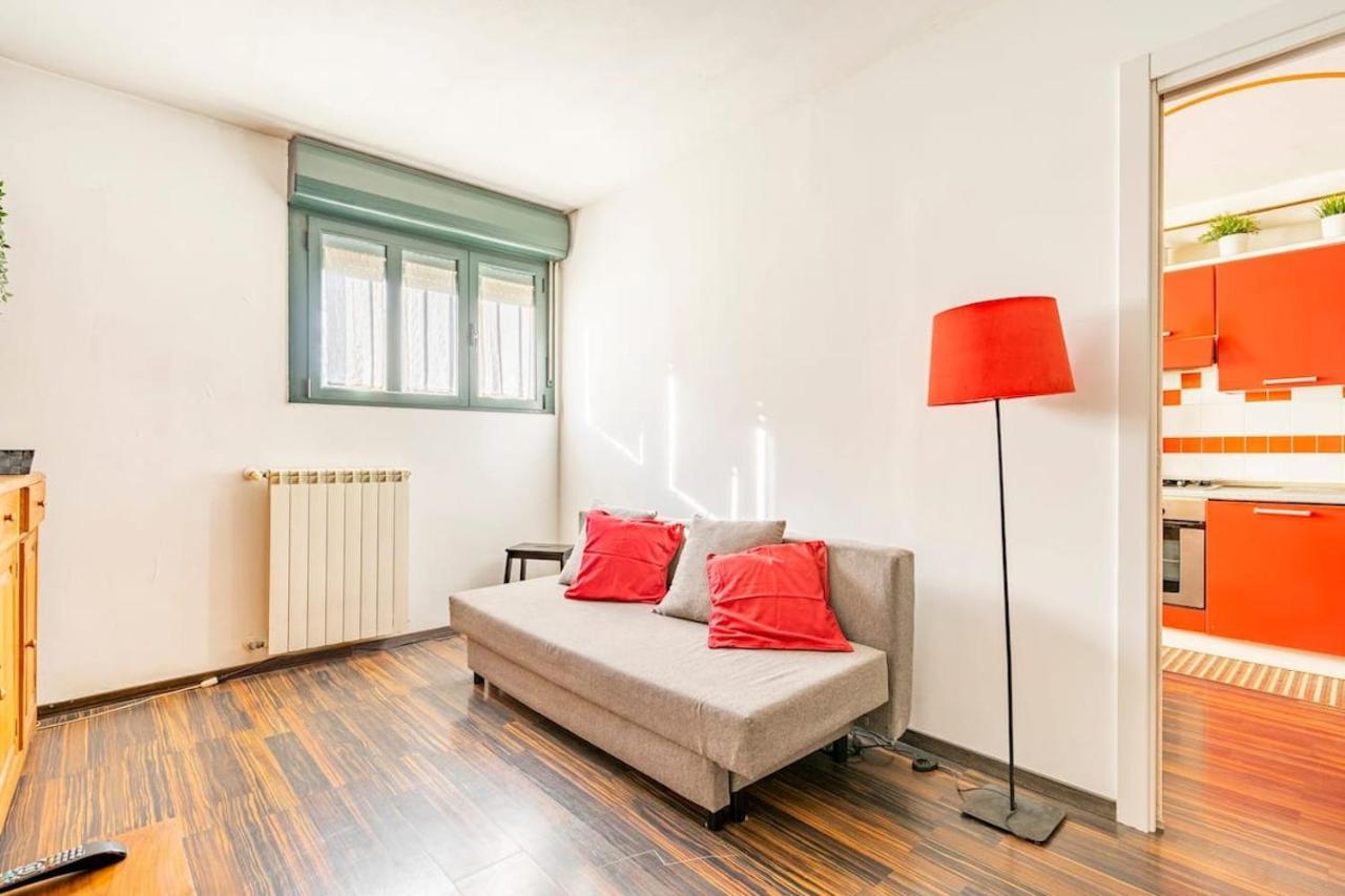 Lovely Apartment Navigli Милано Екстериор снимка